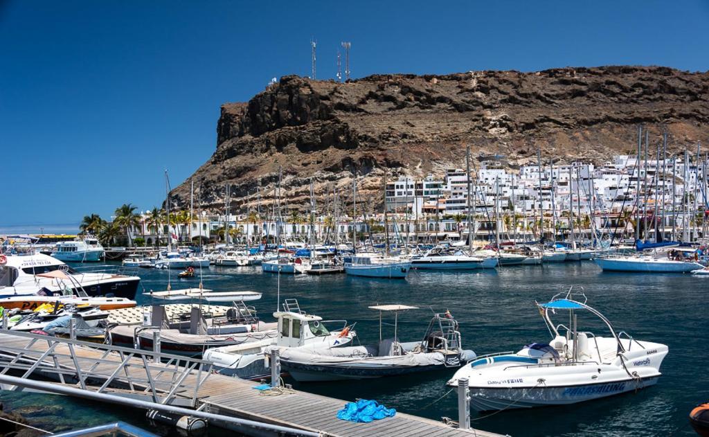 Edificio Playa Appartement Puerto De Mogan Buitenkant foto